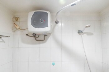 Best Deal Studio Apartment At High Point Serviced,,0 star