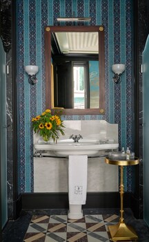 triana house boutique hotel