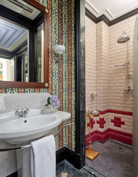 triana house boutique hotel