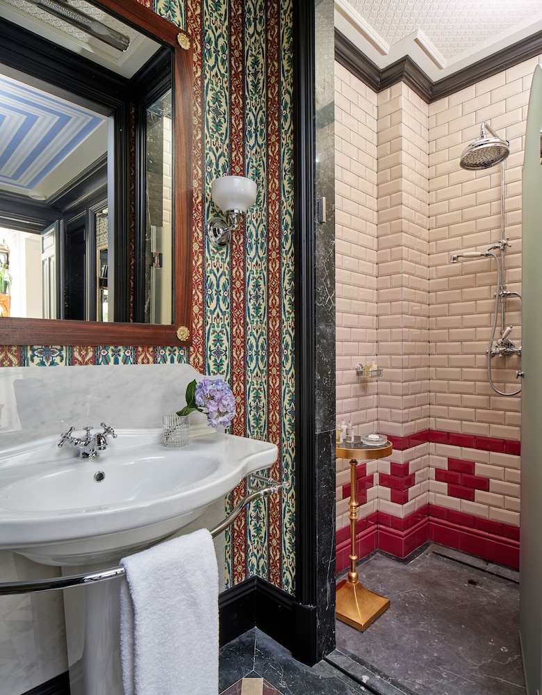 triana house boutique hotel