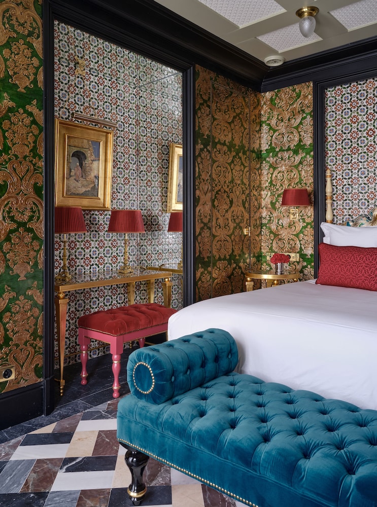 triana house boutique hotel