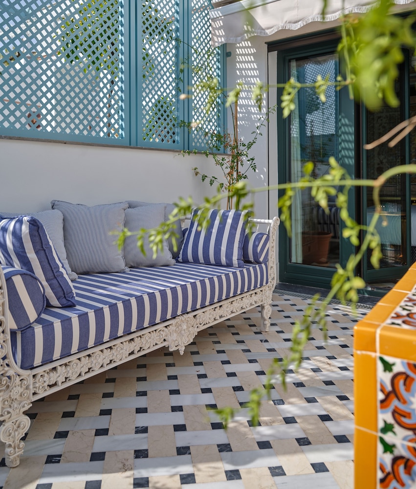 triana house boutique hotel