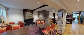 the castle inn hotel