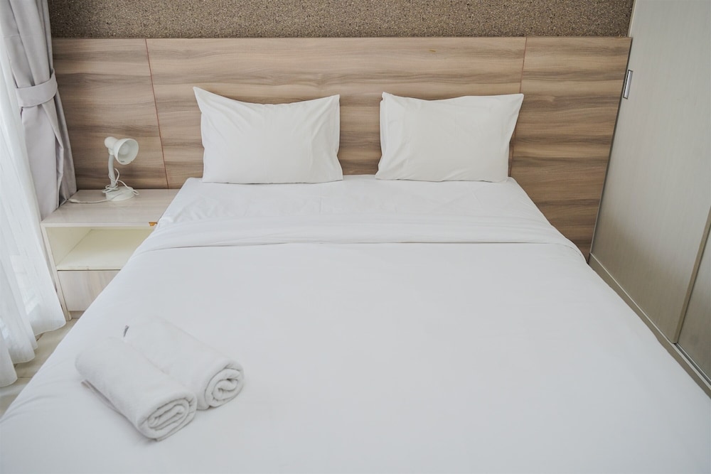 cozy stay studio at paramount skyline apartment