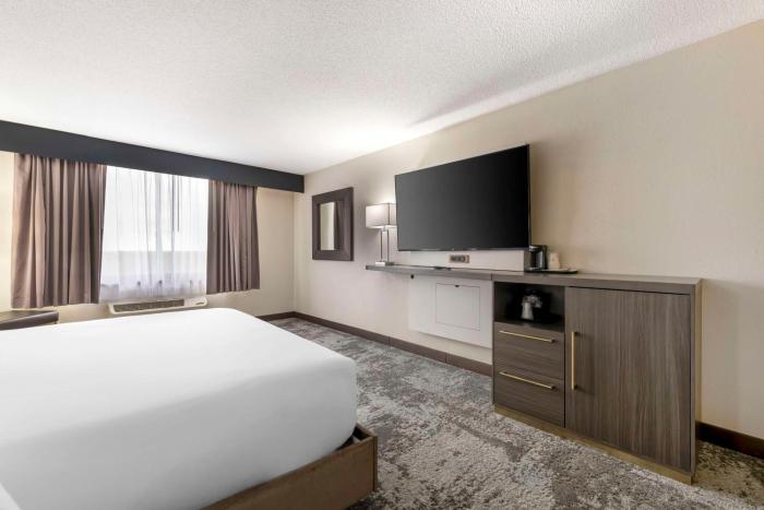 brooklyn center hotel