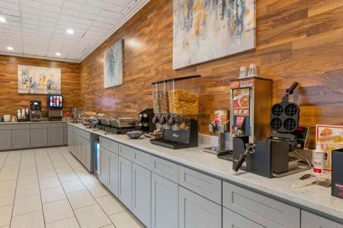 brooklyn center hotel