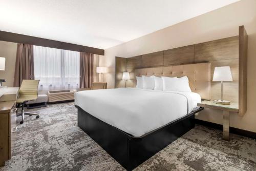 brooklyn center hotel