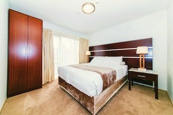 airport gateway hotel