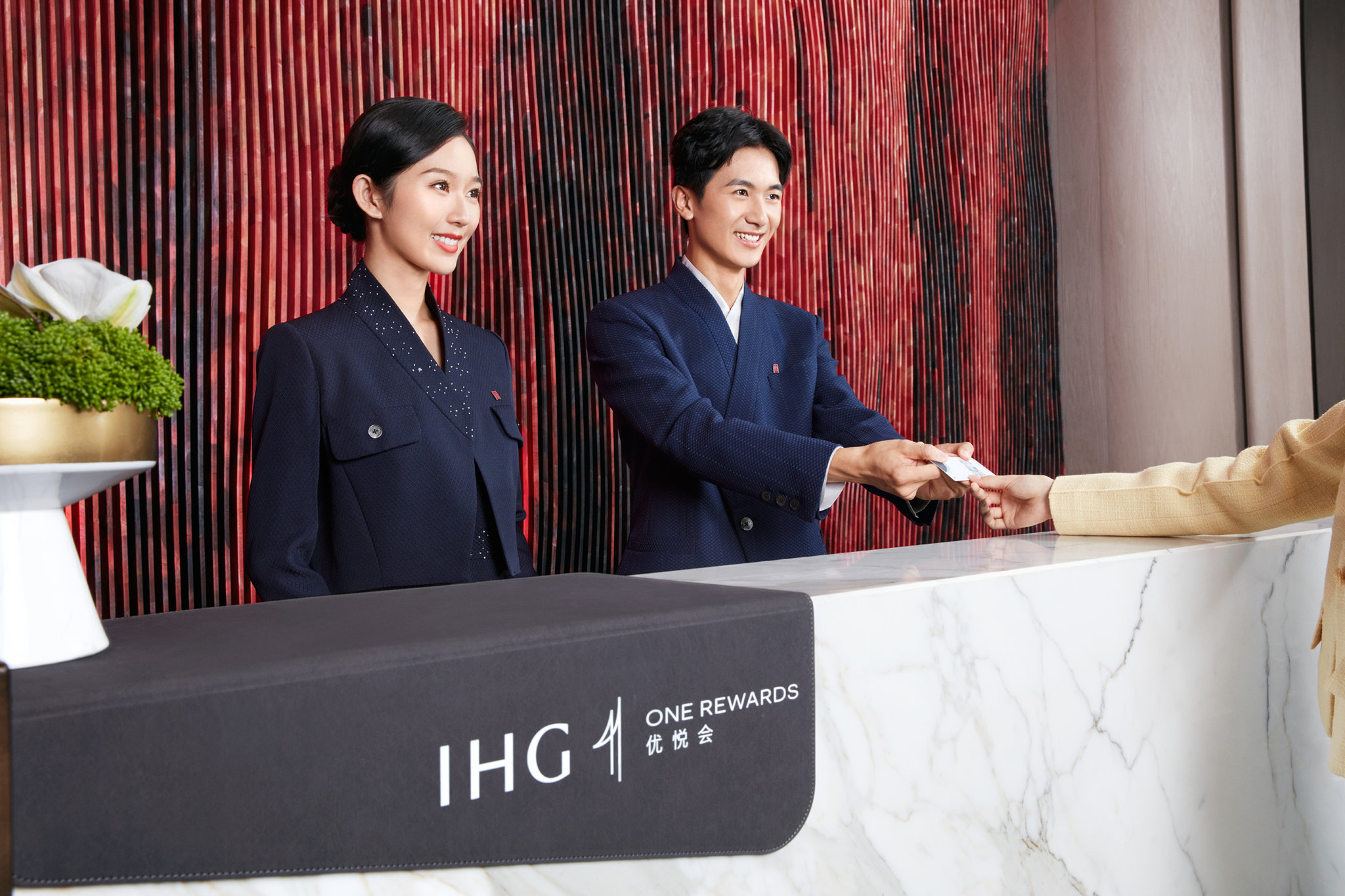 hualuxe shanghai changfeng park an ihg hotel