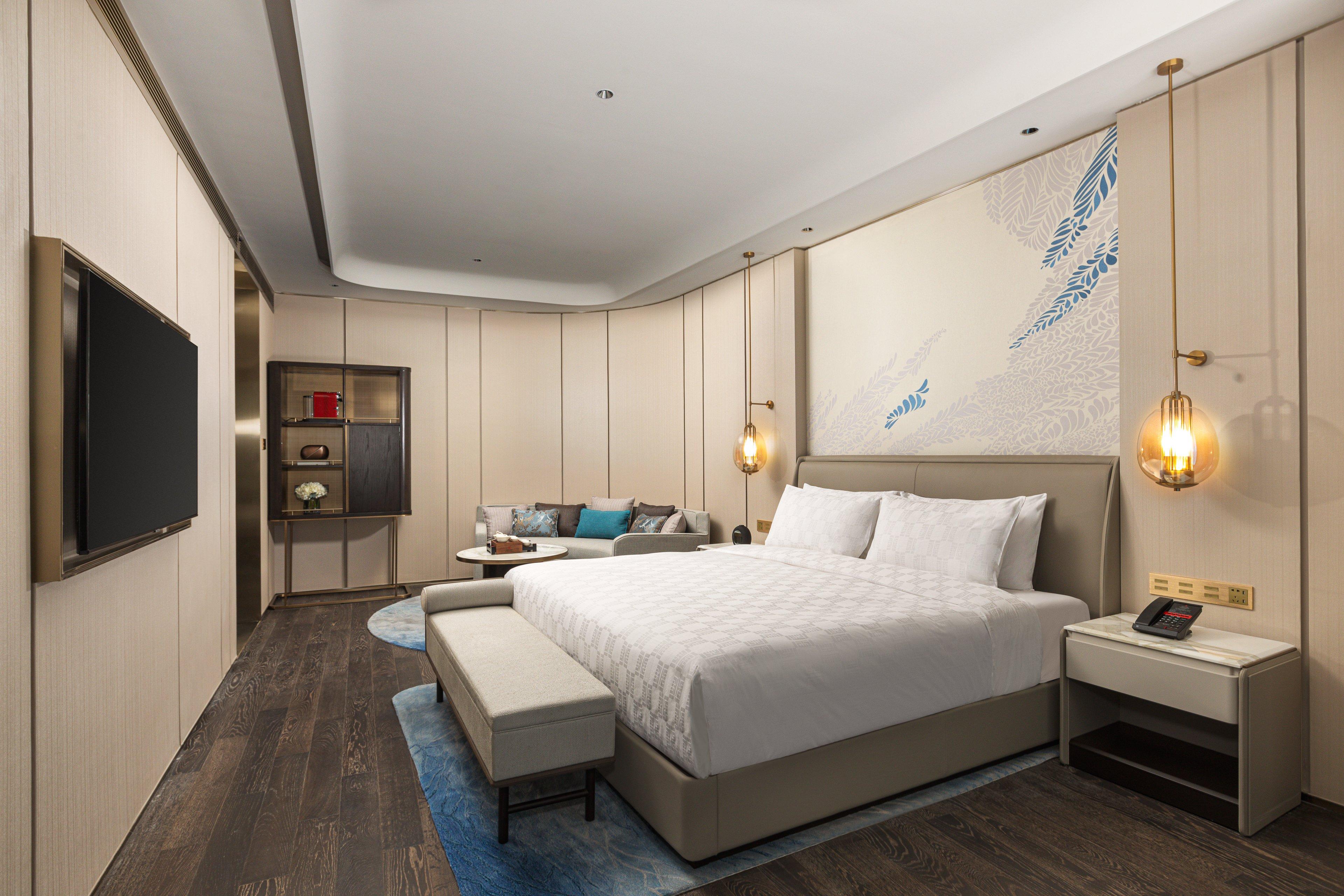 hualuxe shanghai changfeng park an ihg hotel