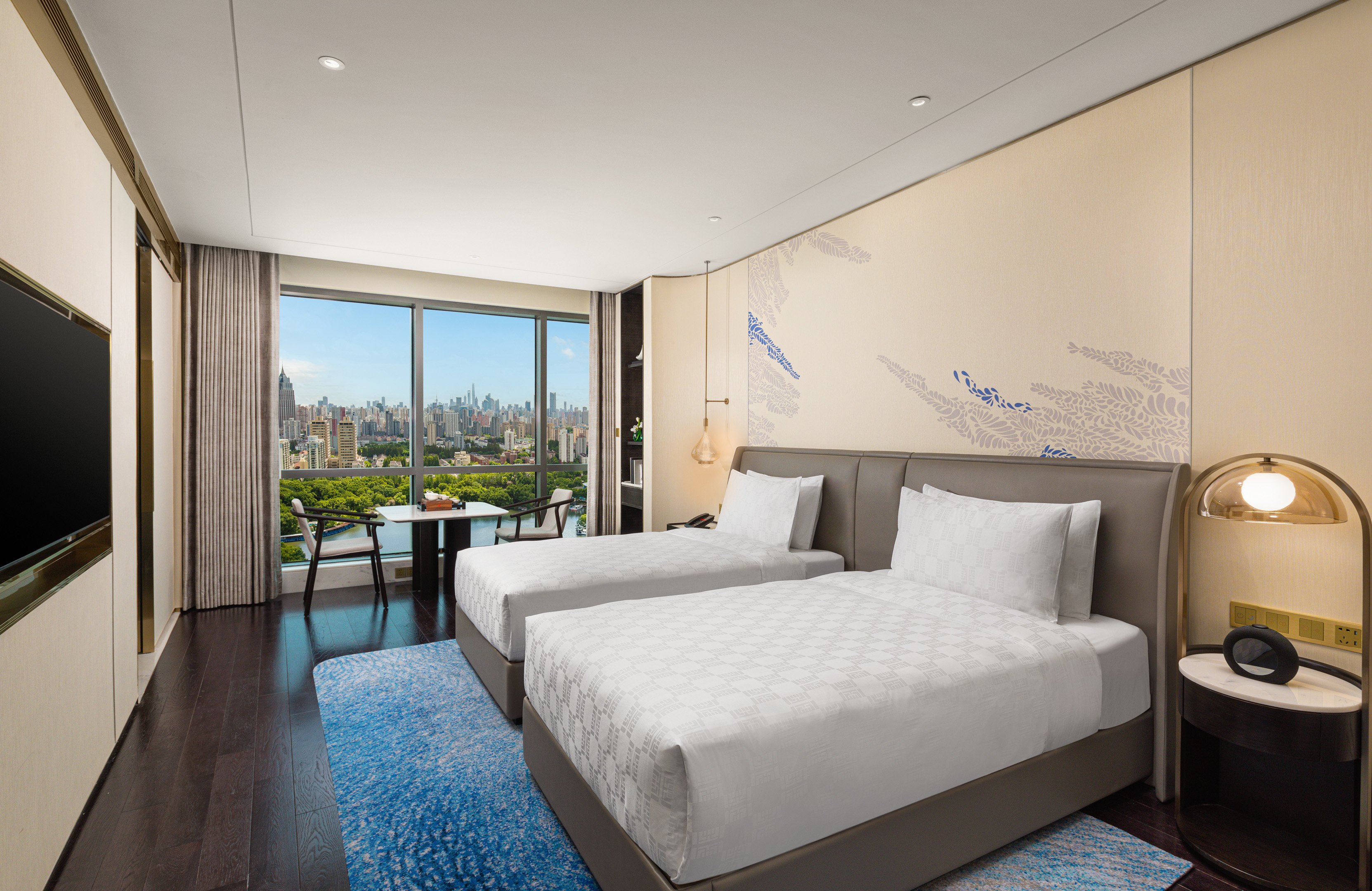 hualuxe shanghai changfeng park an ihg hotel