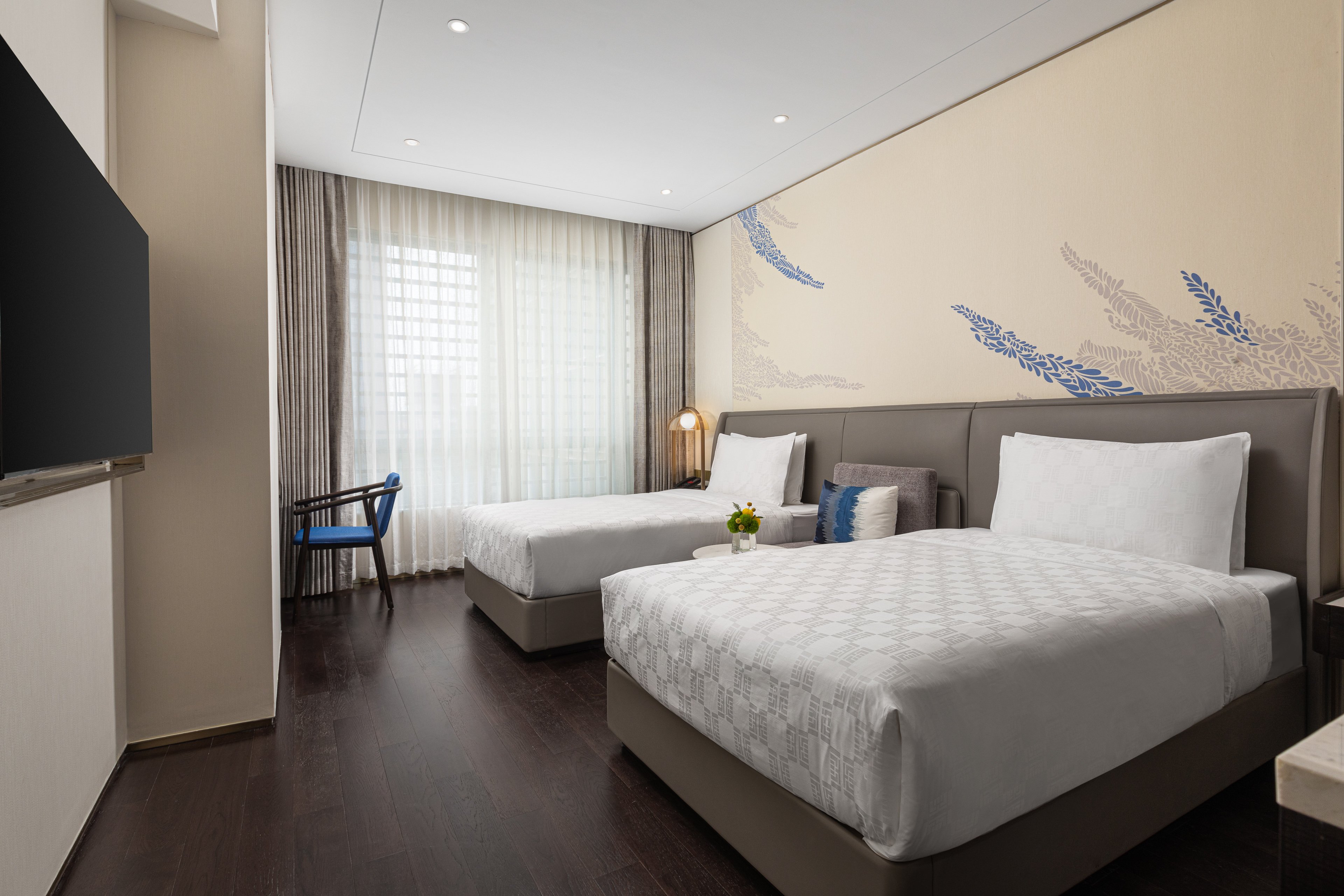 hualuxe shanghai changfeng park an ihg hotel