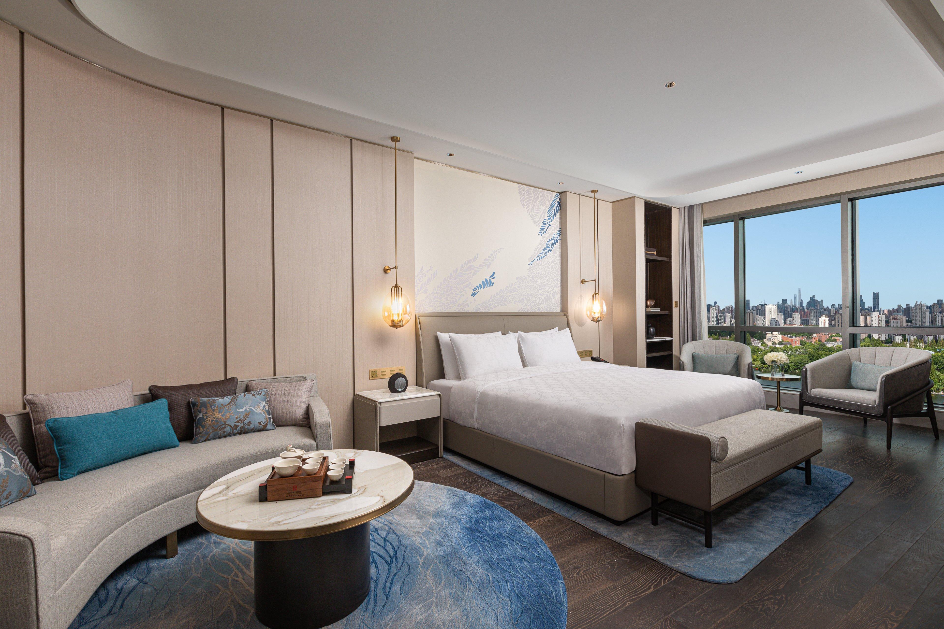 hualuxe shanghai changfeng park an ihg hotel