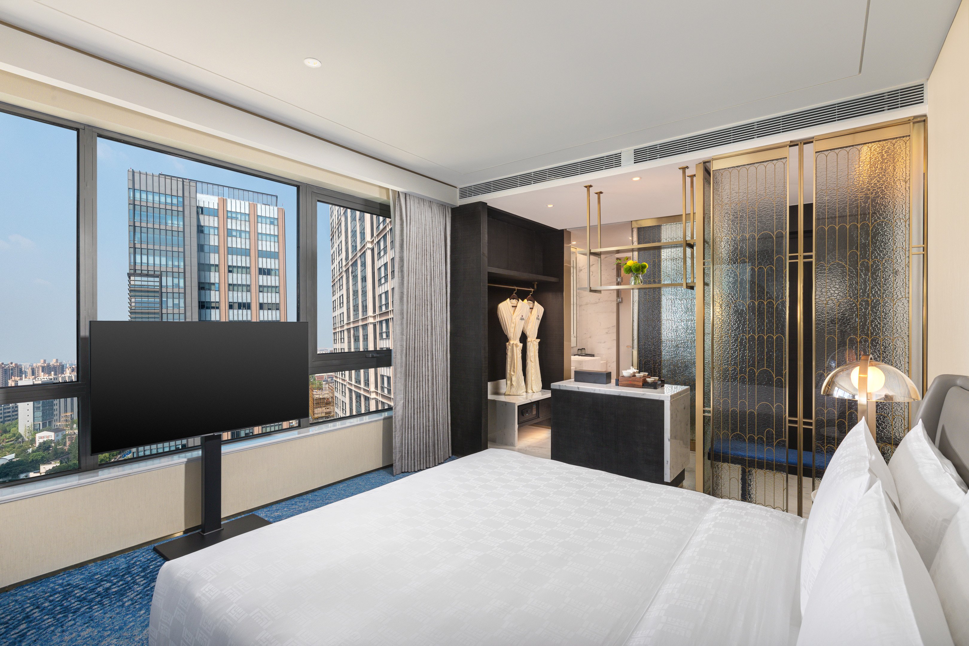 hualuxe shanghai changfeng park an ihg hotel