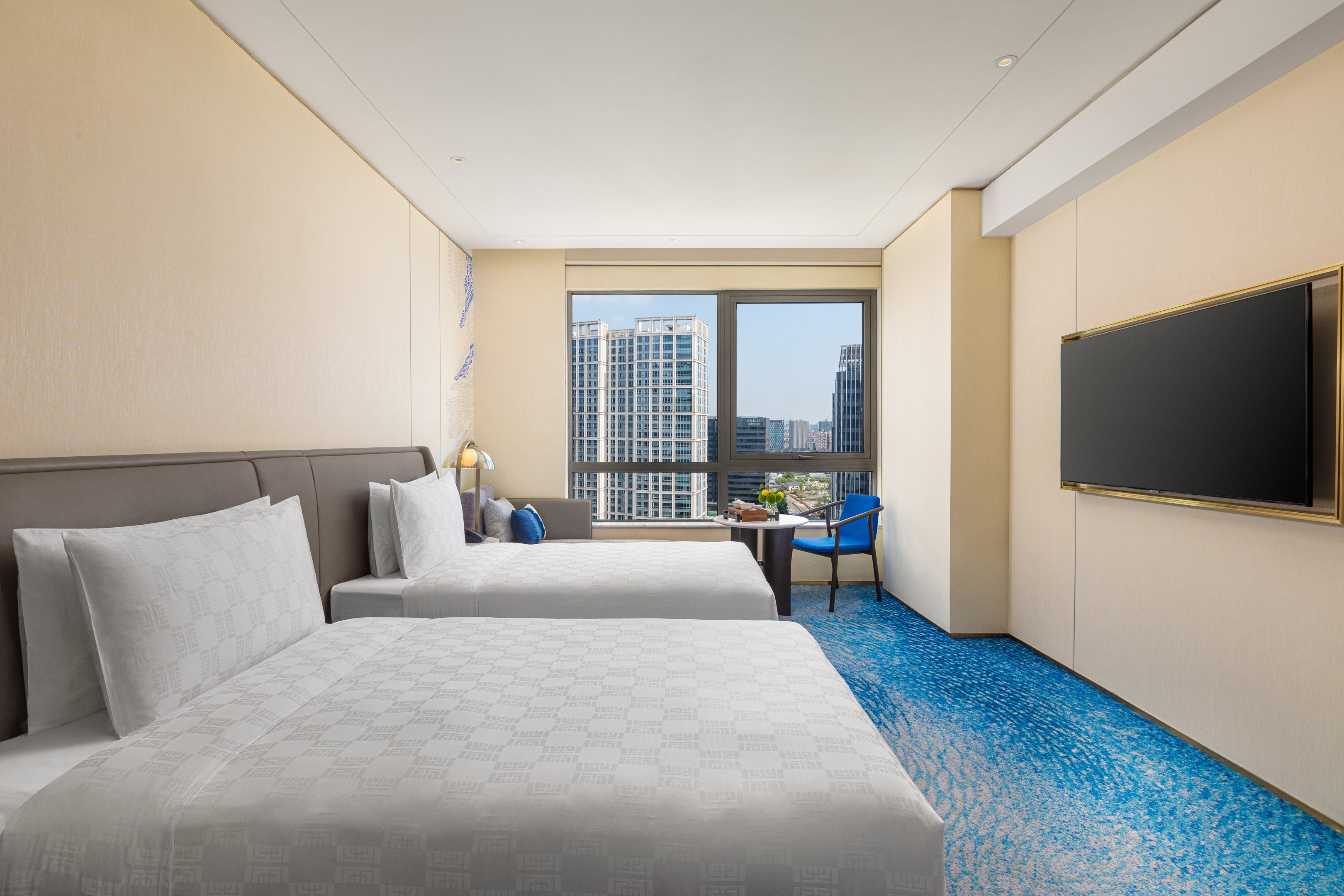 hualuxe shanghai changfeng park an ihg hotel