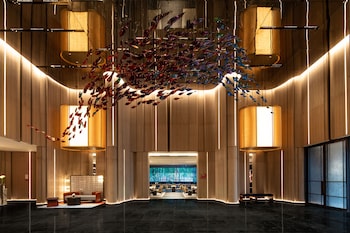 Hualuxe Shanghai Changfeng Park, An Ihg Hotel,,3.5 star