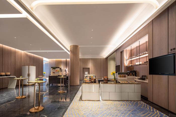 hualuxe shanghai changfeng park an ihg hotel