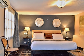 hotel mesones 49