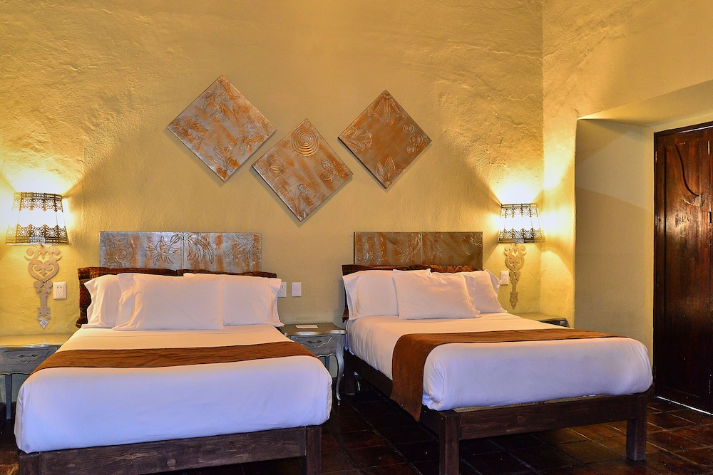 hotel mesones 49