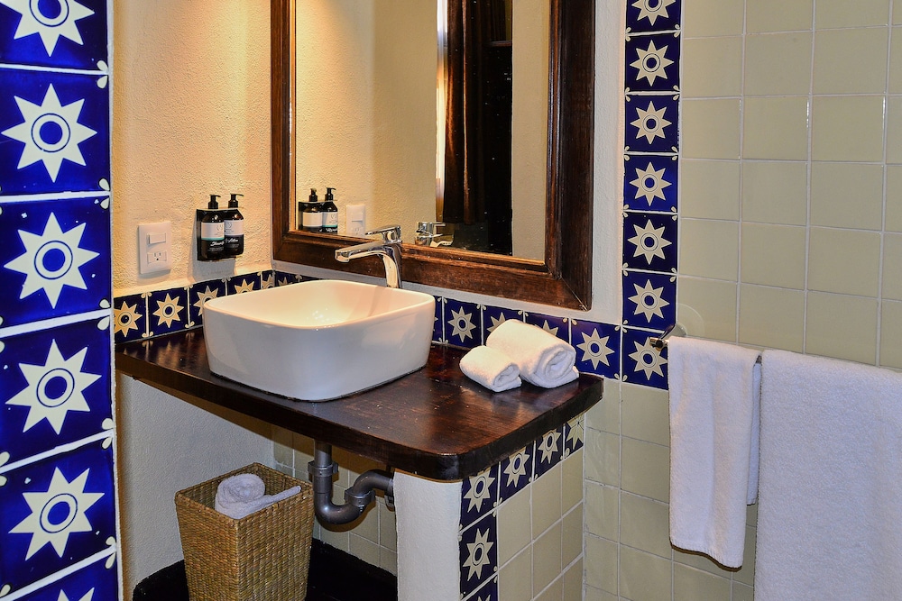 hotel mesones 49