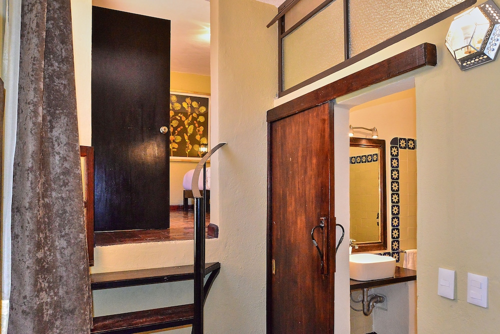 hotel mesones 49