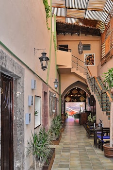 hotel mesones 49
