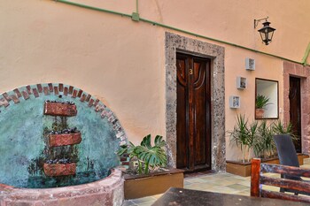 hotel mesones 49