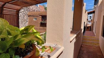 hotel mesones 49