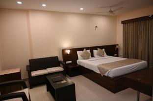 hotel virat siridarshni