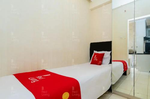 redliving apartemen serpong green view hapukh room tower b