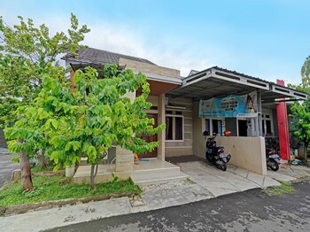 pondokan cempaka cirebon redpartner