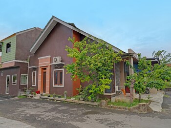 pondokan cempaka cirebon redpartner