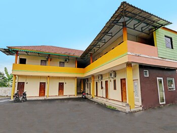 pondokan cempaka cirebon redpartner