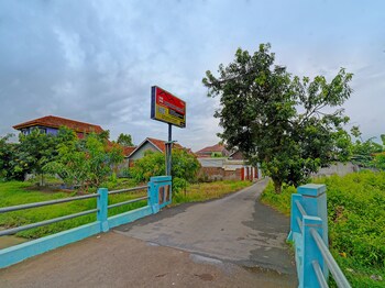 pondokan cempaka cirebon redpartner