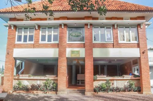 urbanview hotel syariah insani cisarua puncak