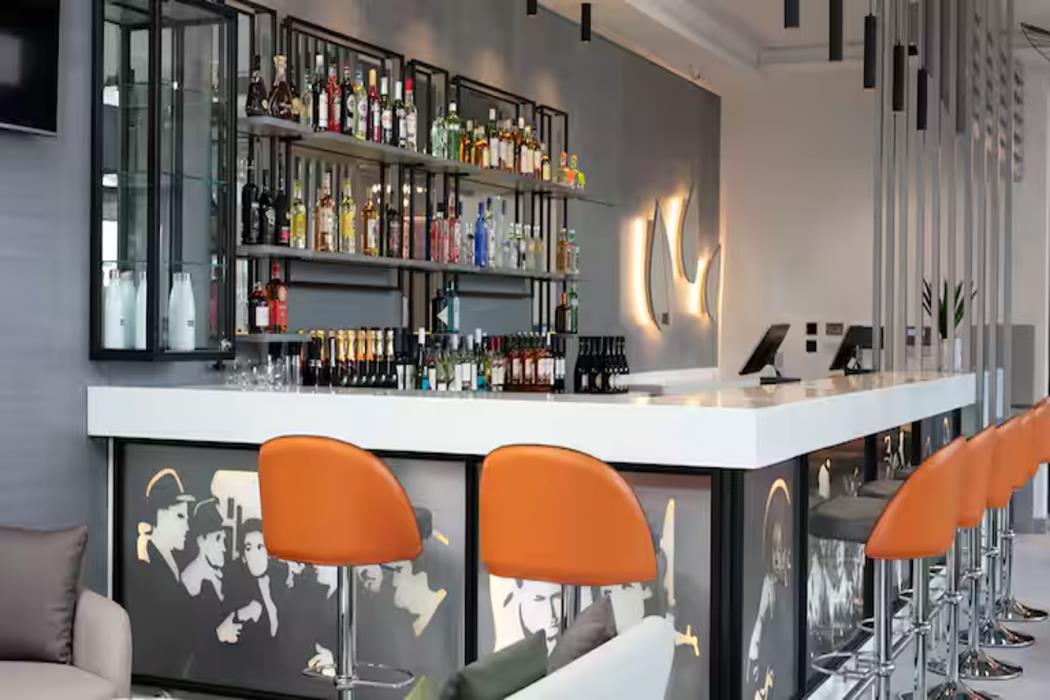 spark by hilton luton