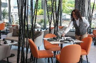 spark by hilton luton
