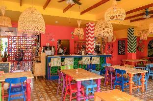 por aqui stay and dine