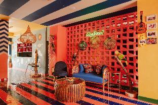 por aqui stay and dine