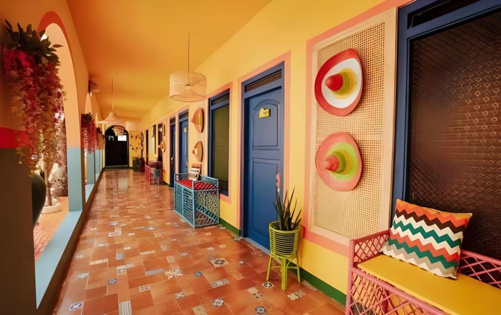 por aqui stay and dine