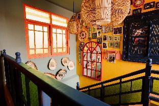 por aqui stay and dine