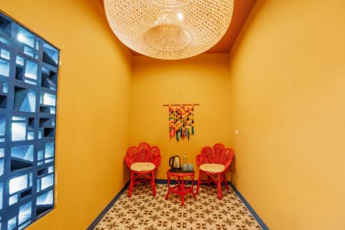 por aqui stay and dine