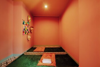 por aqui stay and dine