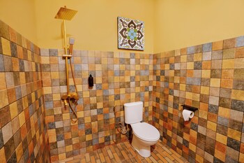 por aqui stay and dine