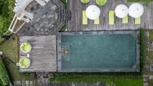 giri bhagawan villas and spa