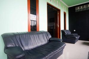 reddoorz syariah near rs mitra siaga