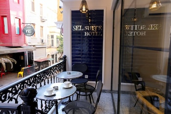 sel suite hotel