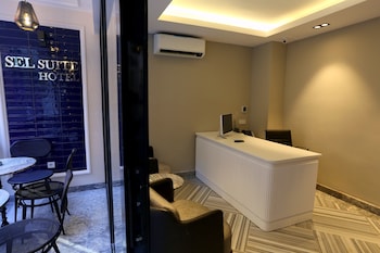 sel suite hotel
