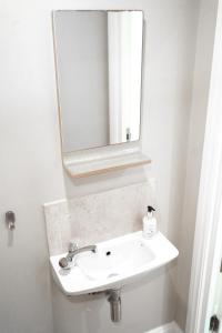 innit rooms saltwater guest house