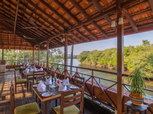 mercure goa devaaya resort